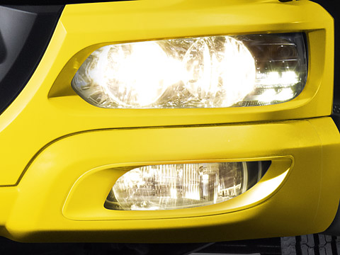 DAF-New-Euro-5-LF-lights-480